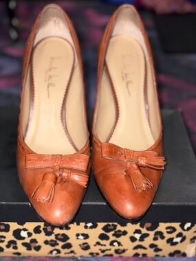 Nicole Miller Tan Leather Tassel Loafers